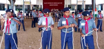 Inde  - Un camp d'entrainement pour scouts et guides