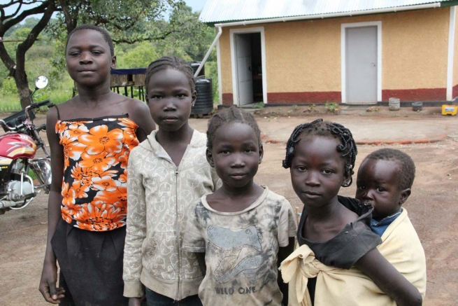 Uganda - "Onde há salesianos, a educação é sempre uma prioridade". Campo de refugiados de Palabek