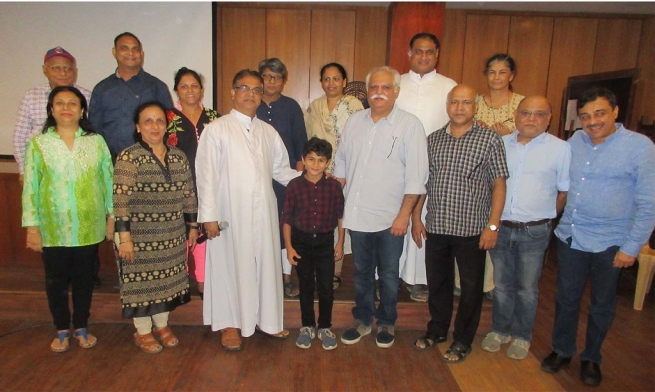 Índia - Alunos e ex-alunos dos "Dom Bosco Matunga" são protagonistas de um filme comovente