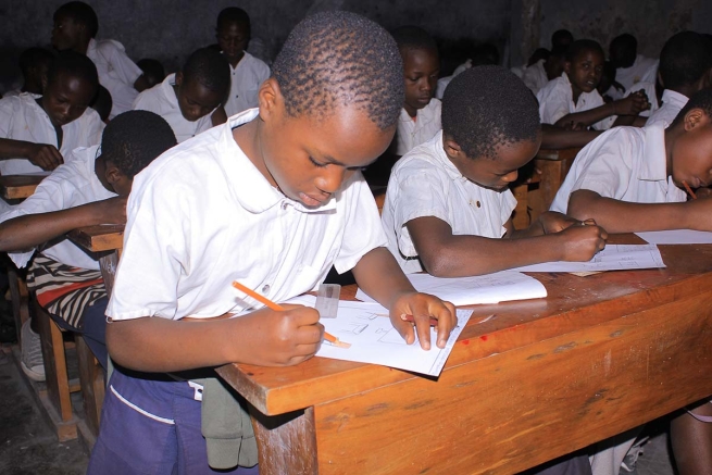 RD Congo - Dibujos sobre la Paz para los niños de la "Maison Gahinja"