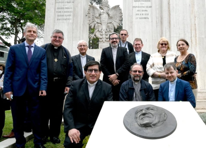 Perù – Inaugurazione del monumento dedicato a don Edmund Szeliga, eminente salesiano polacco