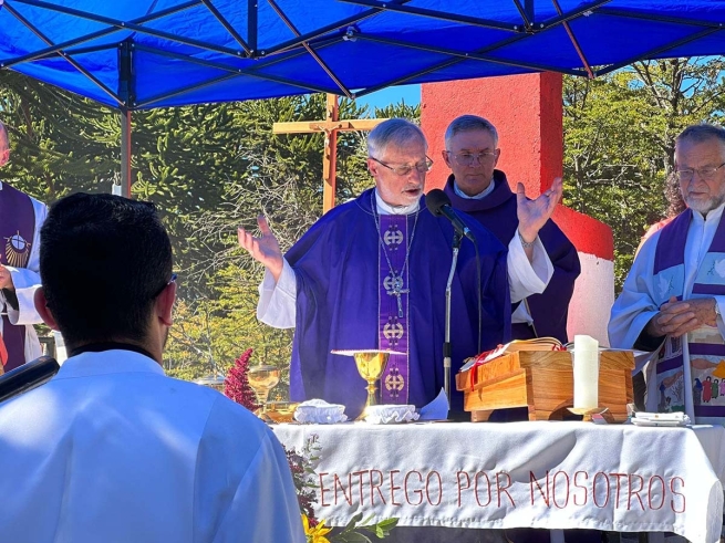 Argentina - Misa por la hermandad argentino-chilena a los pies del Cristo del Tromen