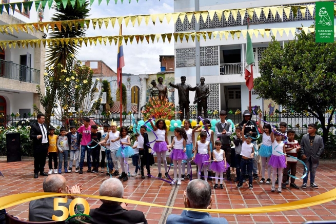 Colombia – Conclusione dei festeggiamenti per i 50 anni della “Fundación Servicio Juvenil”
