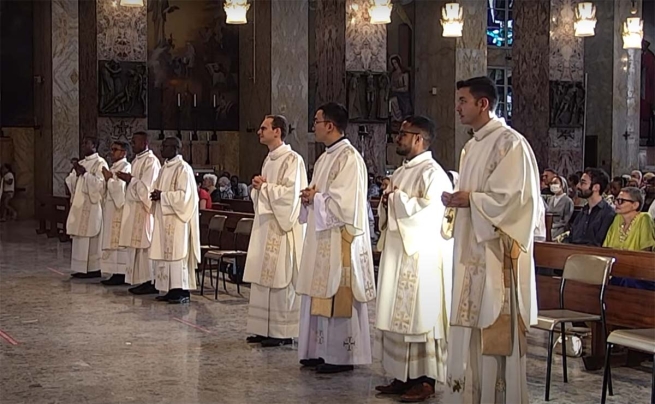 Itália – Ordenações diaconais de oito salesianos de várias Inspetorias e Visitadorias do mundo
