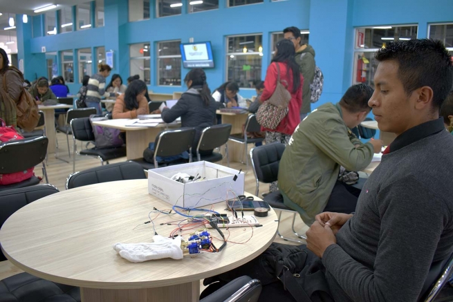 Bolivie – La bibliothèque de l’Université Salésienne primée comme « Bibliothèque de l’Année »