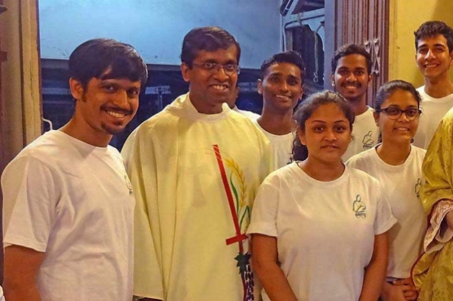 India – Don Cruz, Missionario della Misericordia, “per essere un segno vivo di accoglienza del Padre per tutti coloro in cerca del suo perdono”