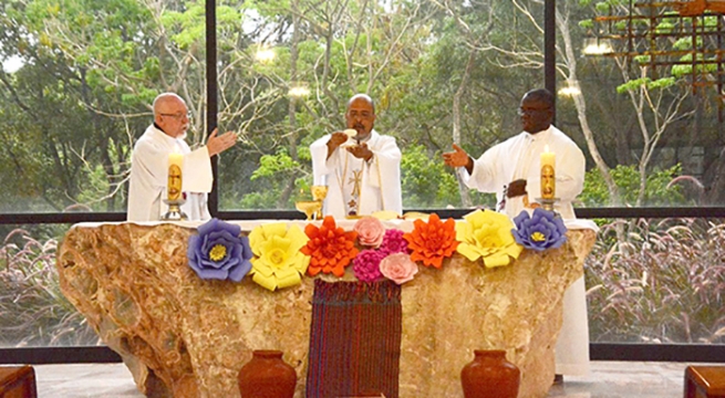 Mexique - "Travailler en réseau pour mieux servir les destinataires de la mission salésienne". Formation pour le personnel de PDO et CFP