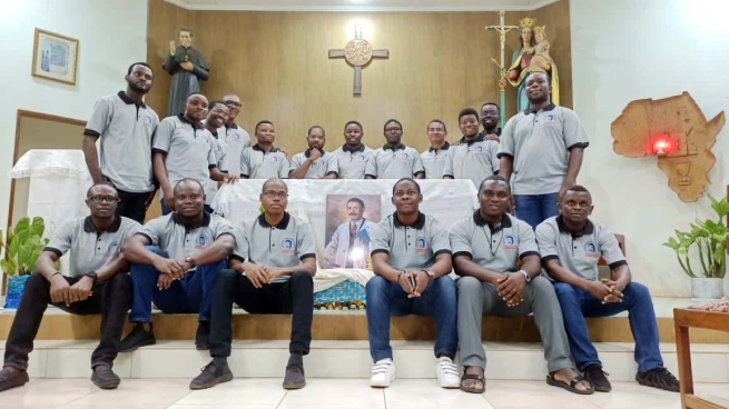 Camerún - La casa de formación celebra la fiesta del nuevo santo, Artémides Zatti