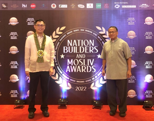 Filipinas - Dos oradores salesianos en los "Nation Builders and Mosliv Awards"