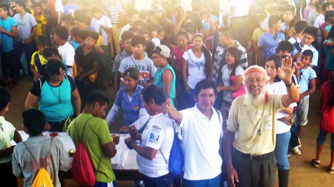 Ecuador - "Forgive With Joy": a Shuar Youth Congress that has gathered over 500 young people