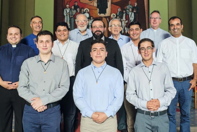 Chile - Cinco jóvenes inician sus experiencias de aspirantado y prenoviciado salesiano