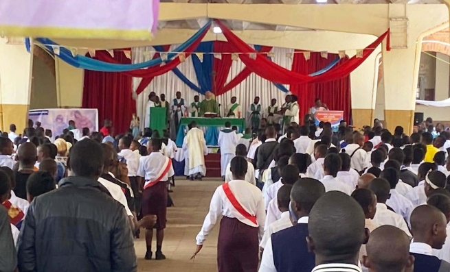R. D. del Congo – La Pastorale Giovanile Salesiana dell’Ispettoria AFC mobilita più di 3.600 giovani per l’apertura ufficiale dell’Anno Pastorale