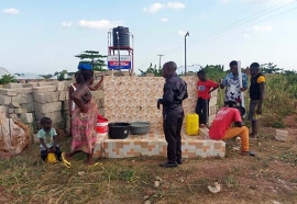 Ghana – Quasi 5.000 persone beneficiano dell’acqua pulita grazie all’“Iniziativa Acqua Pulita” di “Salesian Missions”