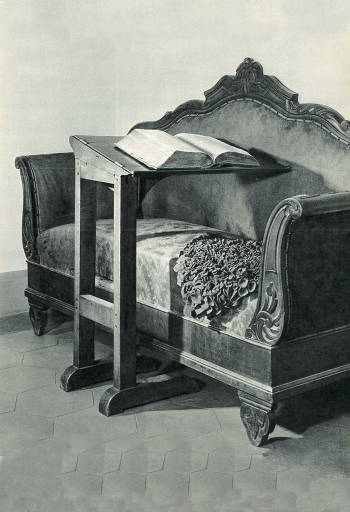 Italia – Il divano e il leggio utilizzati da Don Bosco
