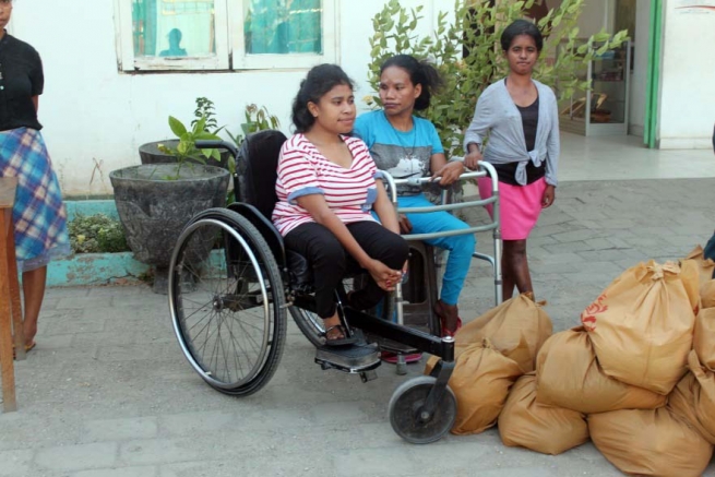 Timor Leste – Vulnerable people receive food for healthy nutrition for people in Salesian programs