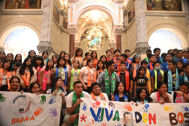 Perù – Nonostante la crisi sociale, la morte e le proteste, i giovani celebrano la festa di Don Bosco