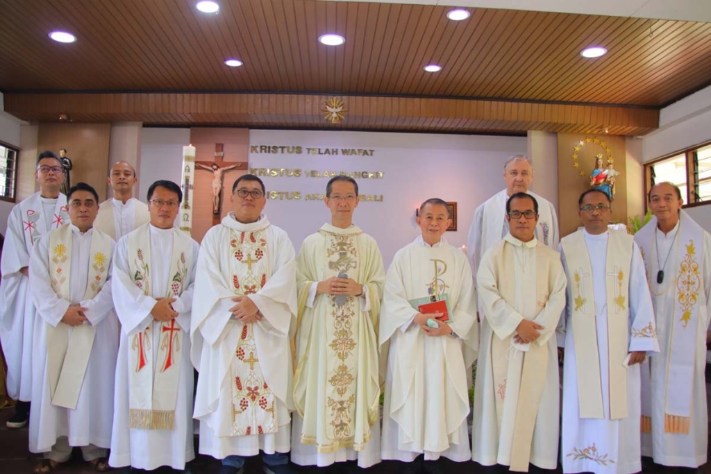Indonesia – I primi due salesiani indonesiani celebrano 25 anni di sacerdozio