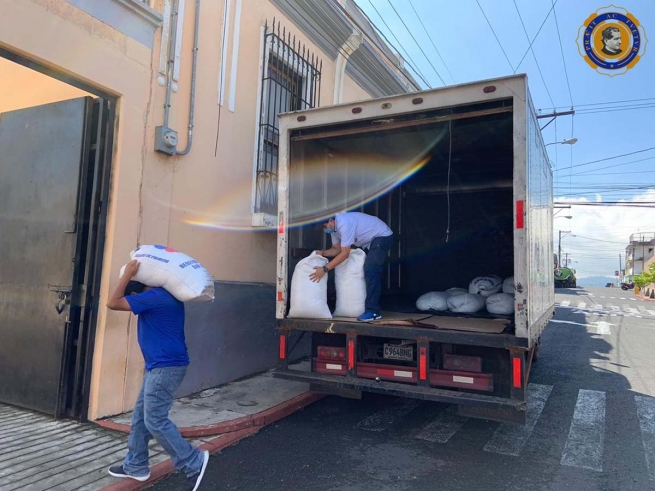 Guatemala – Gli Exallievi di Don Bosco distribuiscono alimenti ai bisognosi