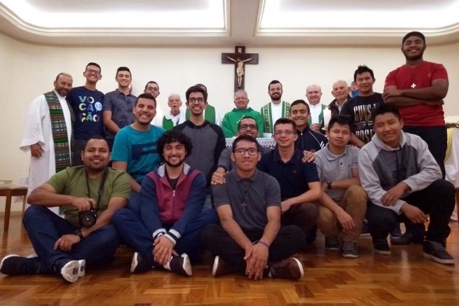 Brasile – Il Noviziato di Barbacena riceve il Consigliere Generale per la Formazione