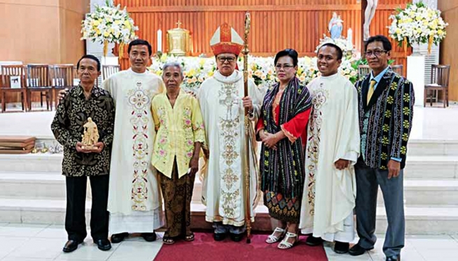 Indonesia - Ordinazione sacerdotale di due giovani salesiani: Fransiskus e Yulius