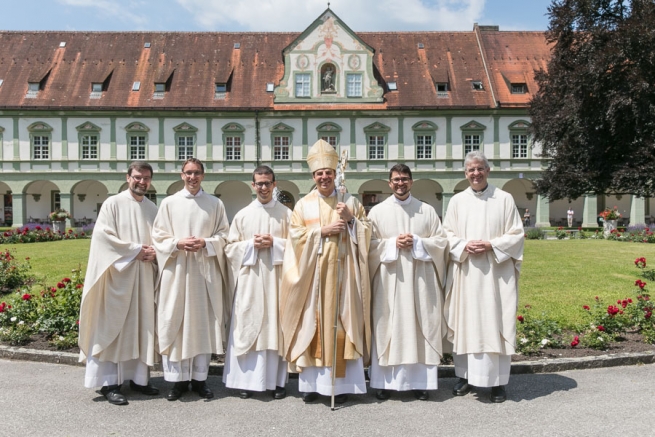 Alemanha – Ordenação sacerdotal de três Salesianos