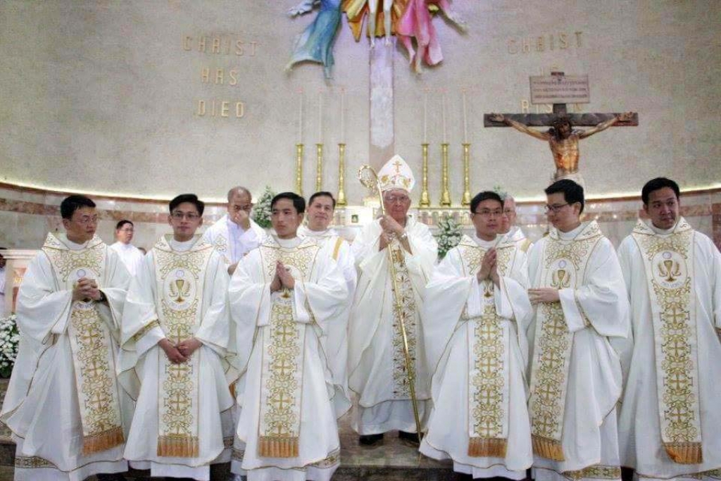 Filipinas – Seis Salesianos ordenados sacerdotes