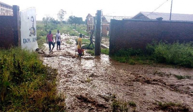 Repubblica Democratica del Congo – Alluvione ad Uvira: migliaia di famiglie colpite, danneggiata anche l’opera salesiana