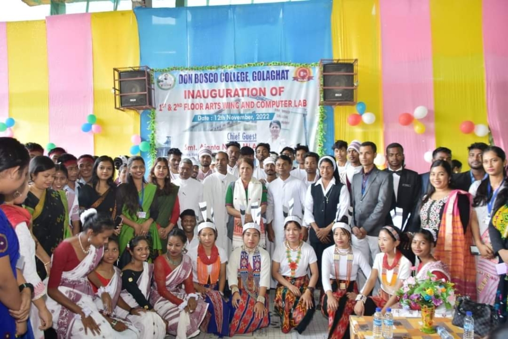 India - La Ministra de Finanzas de Assam inaugura el edificio para las Artes Académicas en el "Don Bosco College"