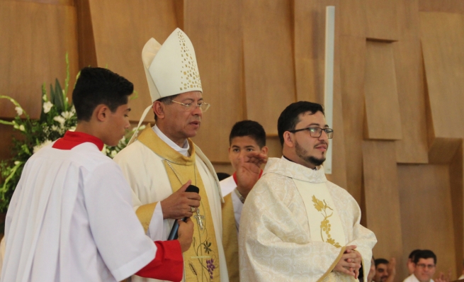 El Salvador - Ordinazione sacerdotale di Carlos Hernández, SDB