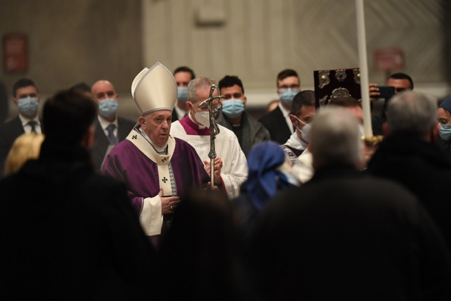 10 myśli papieża Franciszka do refleksji nad Wielkim Postem