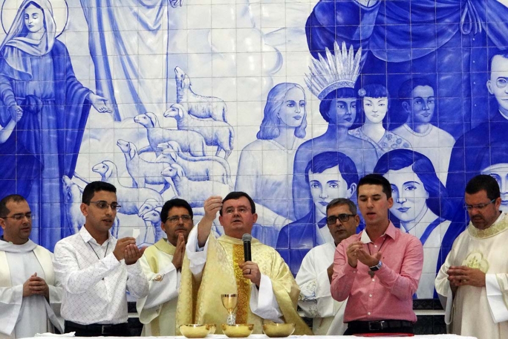 Brasil - Profesión perpetua de dos Salesianos