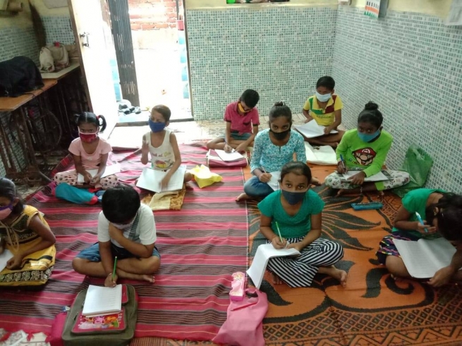 India - Rehabilitation lessons for 507 children from Mumbai slums