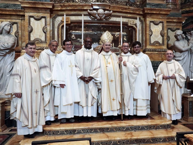 Włochy – Święcenia kapłańskie dwóch salezjanów diakonów