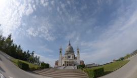 Italie - La Basilique de Don Bosco sur le lieu où est né le saint