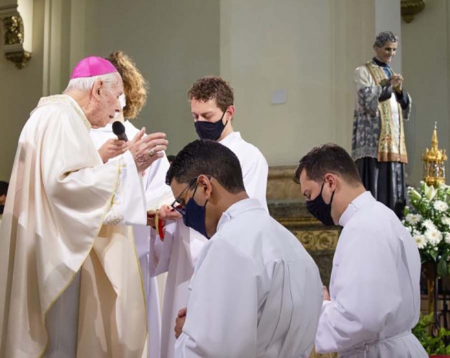 Brazil - Two Salesians ordained deacons