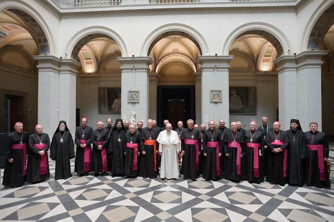 Ungheria – Papa Francesco conclude il Congresso Eucaristico Internazionale e indica le vie per la pace e la conversione