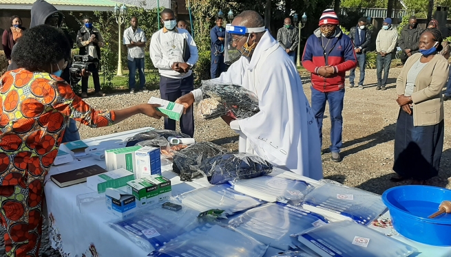 DR Congo – Anti-Covid-19 kits distributed to communities of AFC Province