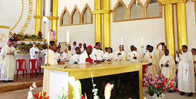 Papua Nueva Guinea - Bendición y dedicación del Santuario Don Bosco