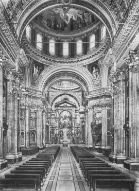 Turín, Italia – 1948 – Al interno del Santuario de María Auxiliadora con una visión de la cúpula