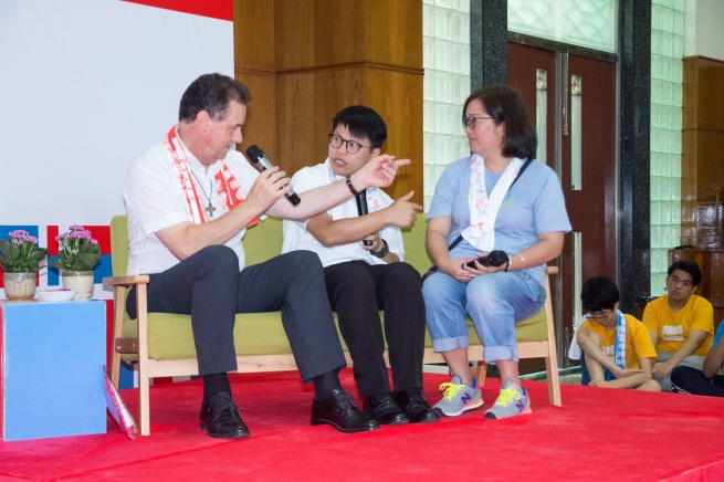 Macao – « Nous devons être présents dans le monde numérique : » entretien avec le Recteur Majeur