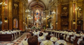 Itália – “Em Valdocco tudo nos fala para continuar a ser apóstolos dedicados ao serviço dos jovens”. A homilia da Missa de abertura do CG28