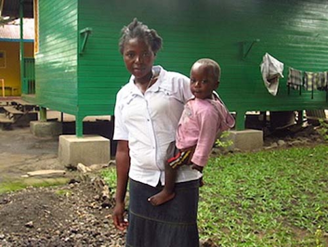 République Démocratique du Congo  - « Maison Marguerite » et « Foyer Annuarite » : lieux de renaissance pour mamans et enfants