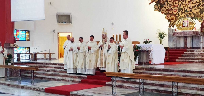 Pologne - Ordination sacerdotale de 4 Salésiens à Częstochowa