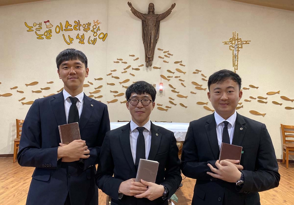 Corea del Sur - Primeras Profesiones de tres novicios