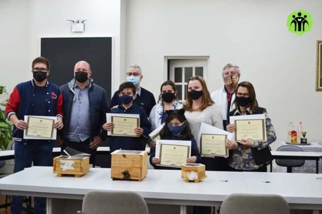 Brasil – "¿Polinisamos esta idea?"