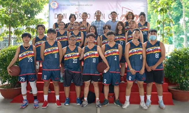 Vietnam - Más de 300 jóvenes jugadores participan en el torneo de básquet del Centro Juvenil "Don Bosco Ben Cat"