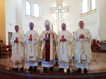 Bosnia and Herzegovina - Žepče parish welcomes priestly ordination of four Salesians for the first time