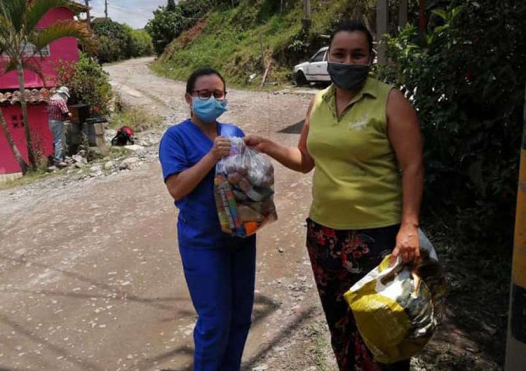 Colombie - L'œuvre salésienne « Ciudad Don Bosco » distribue de la nourriture aux nécessiteux