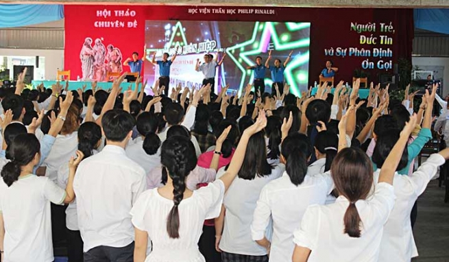 Vietnã – Conferência sobre “Jovens, Fé e Discernimento vocacional”
