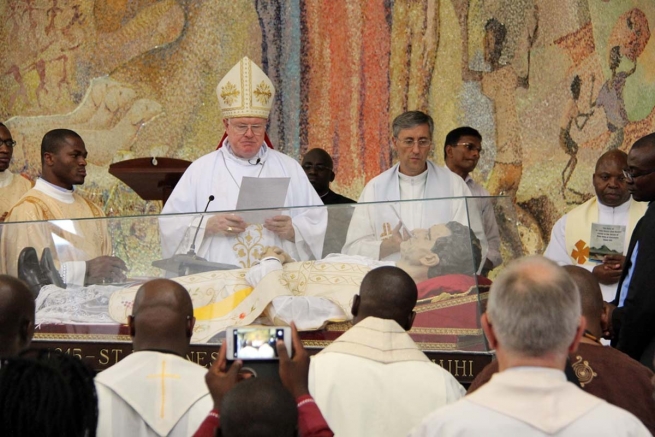 Kenya – The installation of Don Bosco’s Relic at the Shrine of Mary Help of Christians, Upper Hill